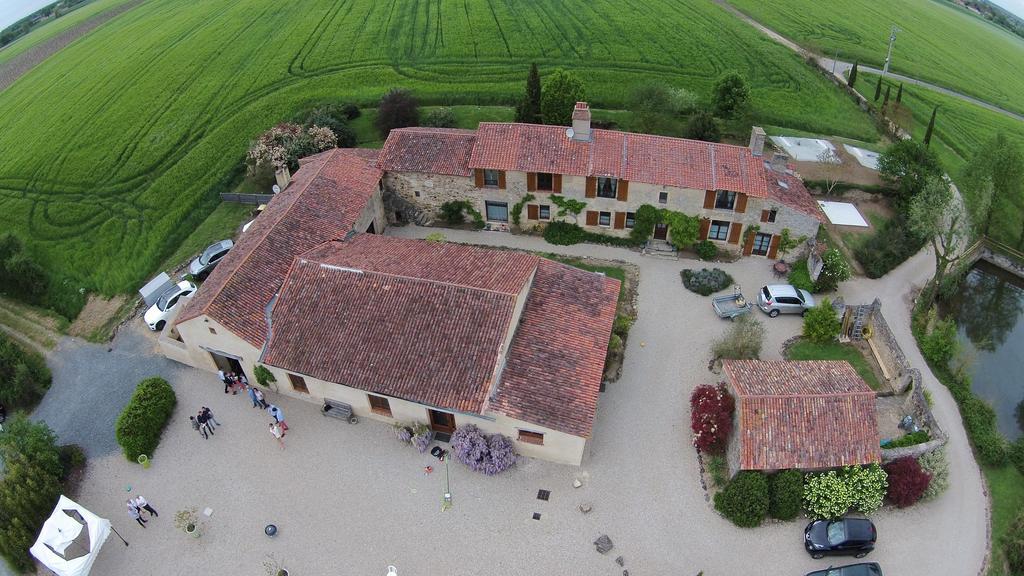 Le Mas D'Anjou Tigné Exterior photo