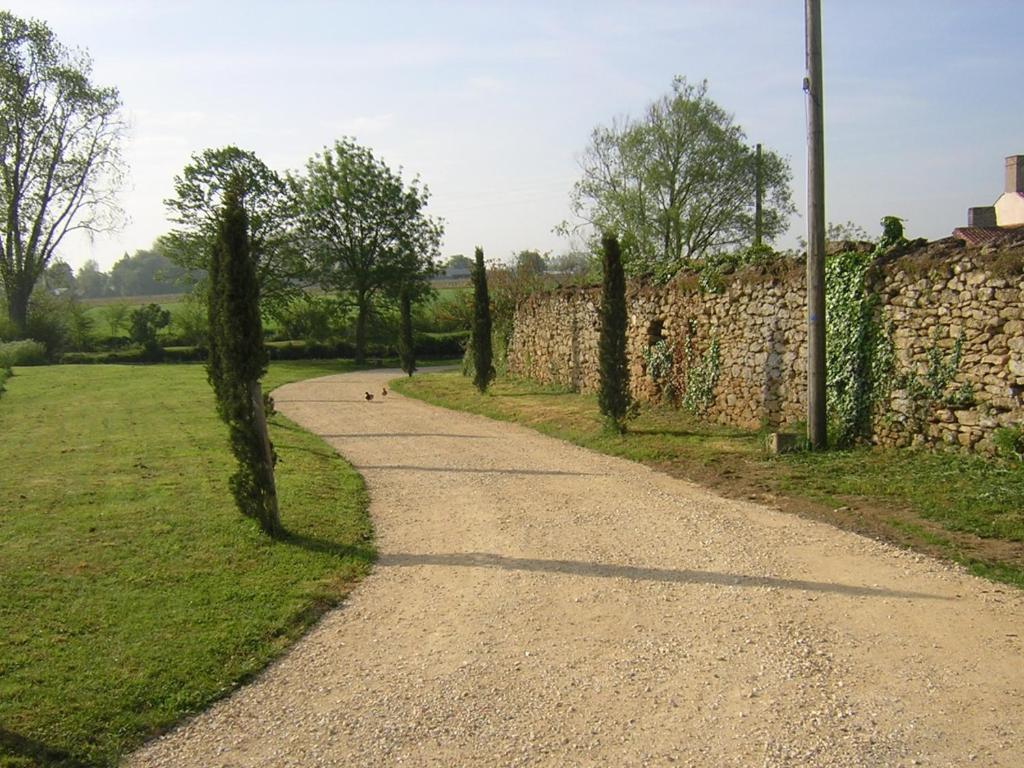 Le Mas D'Anjou Tigné Exterior photo
