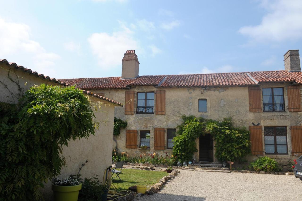 Le Mas D'Anjou Tigné Exterior photo